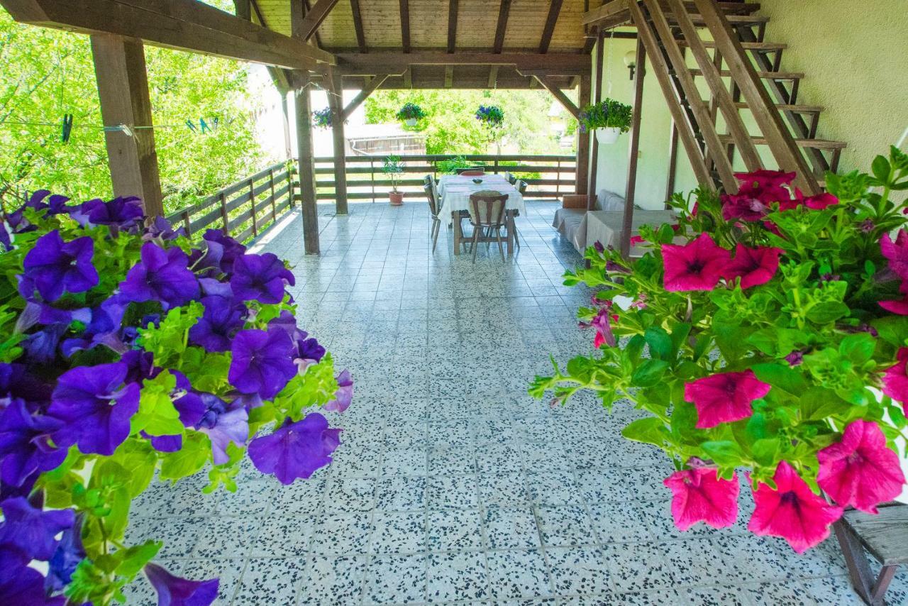 Апартаменты Cherry House Слуни Экстерьер фото